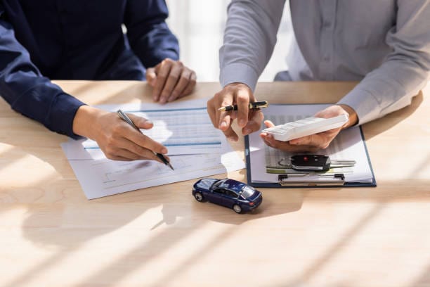 خدمة تأجير السيارات
